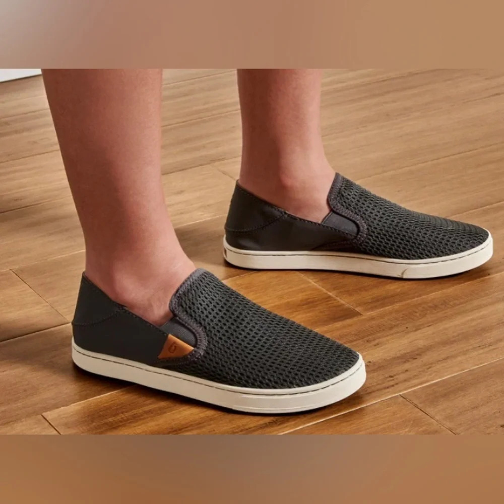 Olukai Pehuea Women’s Gray Slip-On Sneakers Deck Shoes Sz 9
